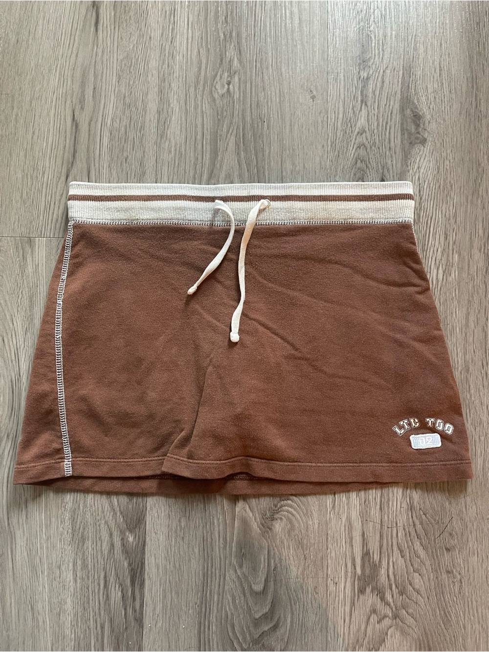 Vintage Y2K Limited too brown athletic skort